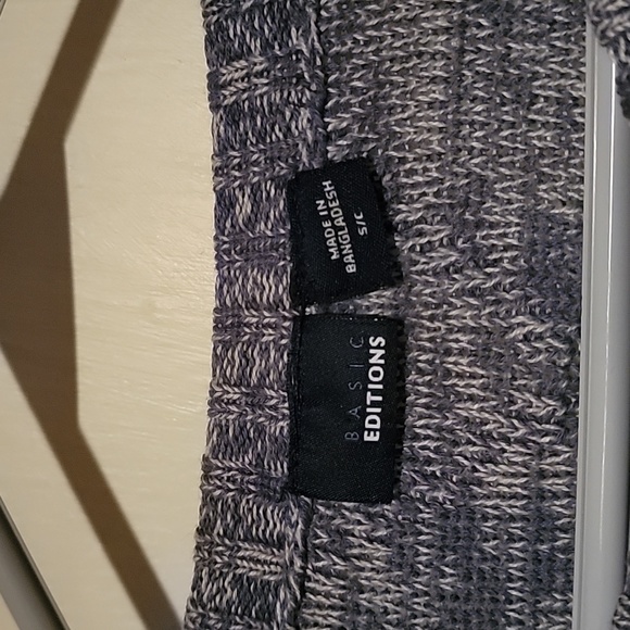 Blue and White Sweater - Picture 4 of 7